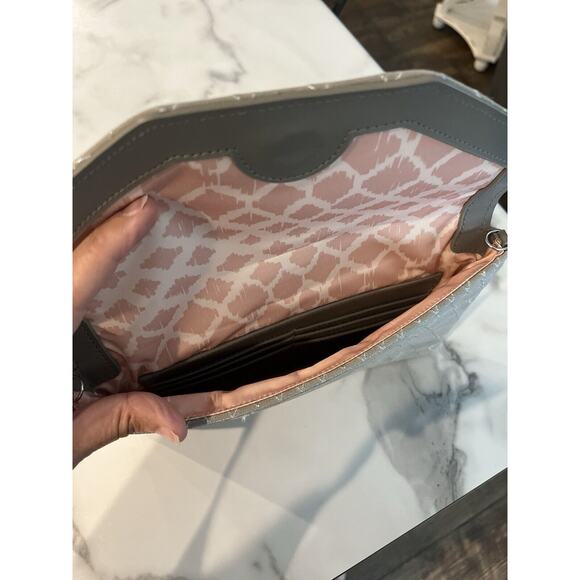 Stella and Dot Clutch Grey Silver Geometric Faux Suede Always by Side Handbag - Picture 3 of 5